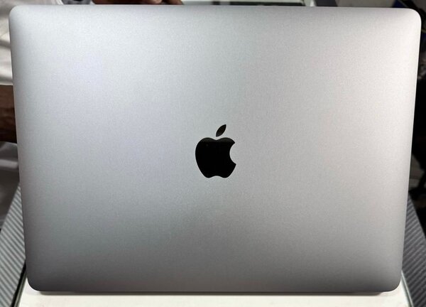 MACBOOK AIR M1 (Retina 13.3 )