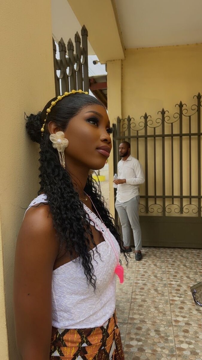 Broches floraux élégants