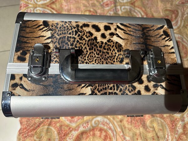 Large makeup vaniety