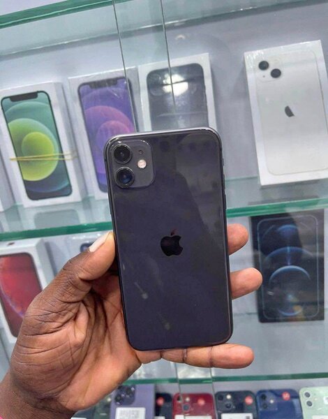 iPhone 11 Noir 64 Go