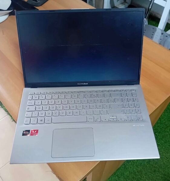 Ordinateur portable ASUS VivoBook