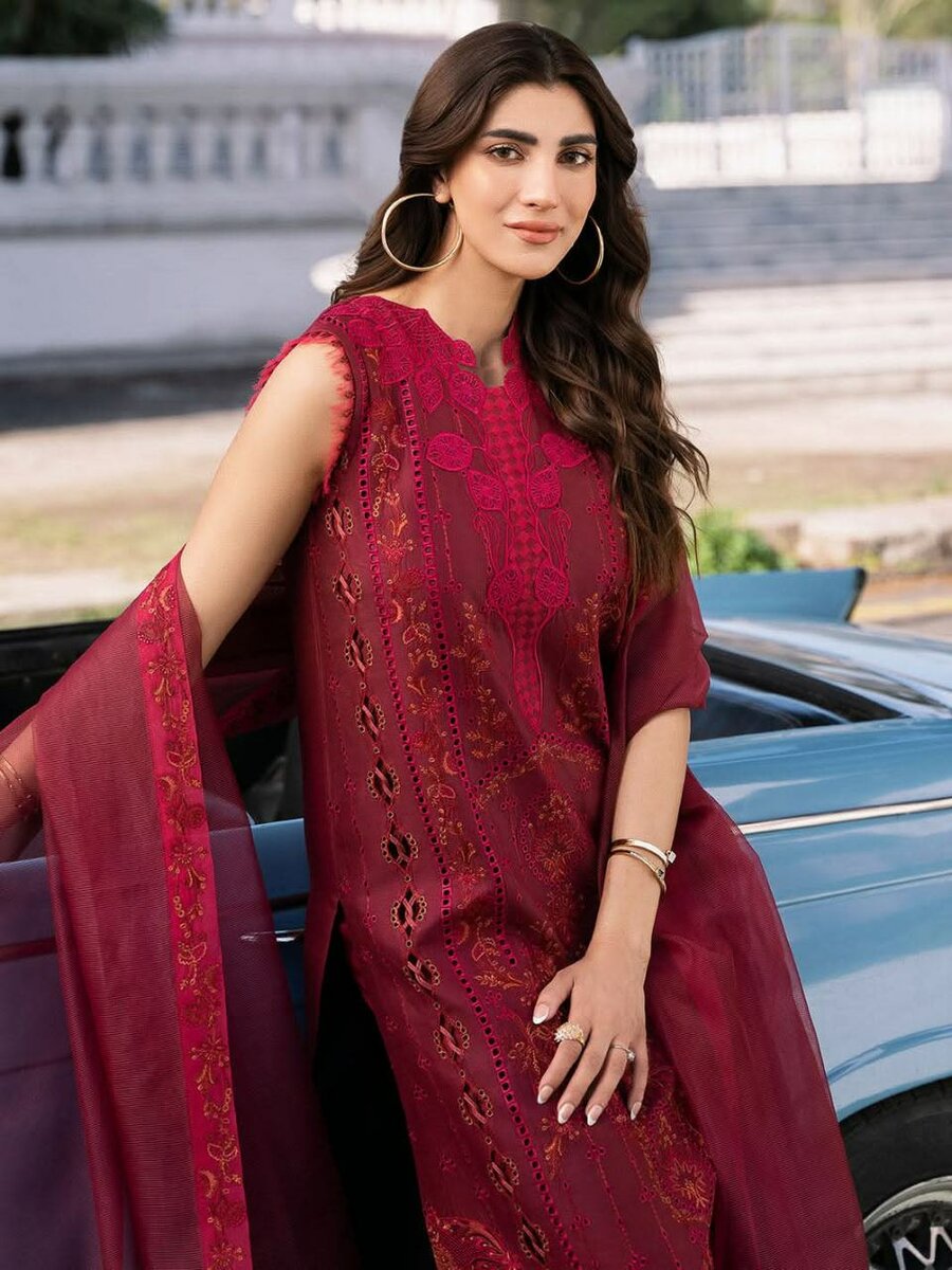 Ladies suit