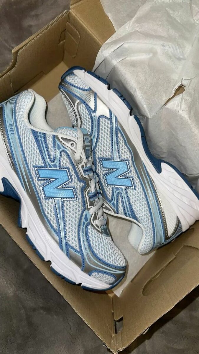 New Balance 740