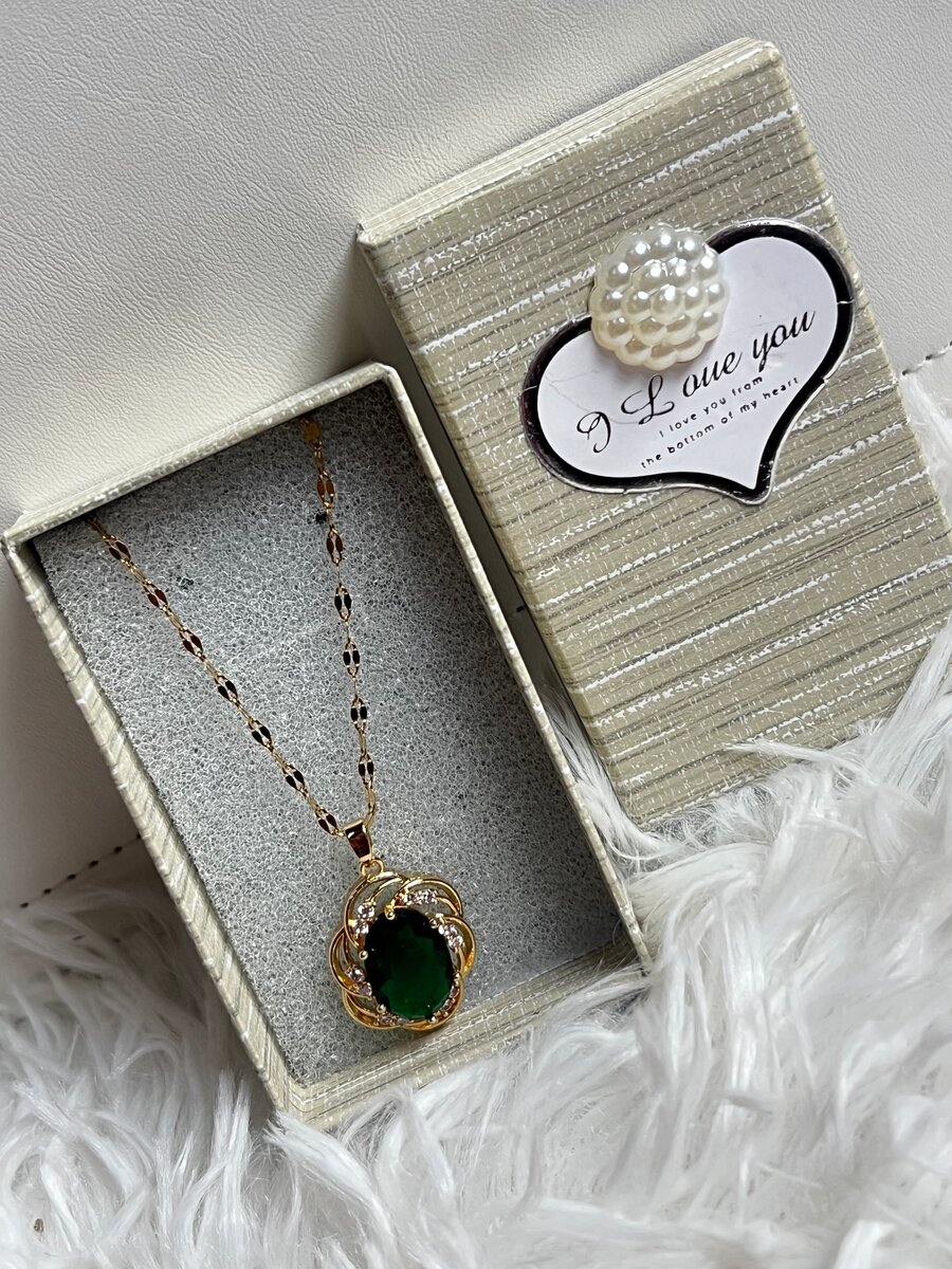 Collier Émeraude Chic