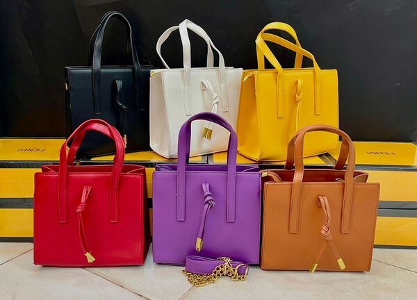 Ladies hand bag