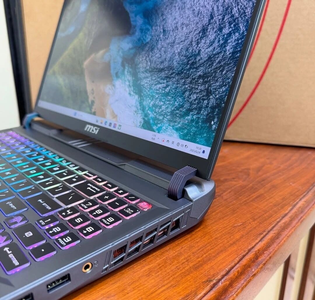 MSI VECTOR 16 HX AI  2025