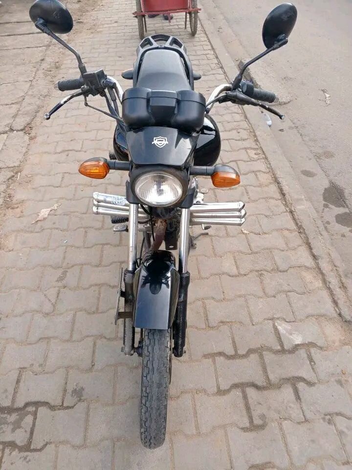 Moto Apsonic élégante