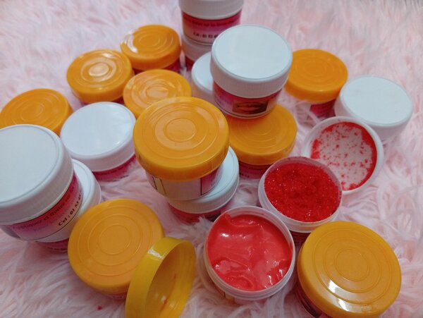 Duo lèvres rose  (gommage+crème)