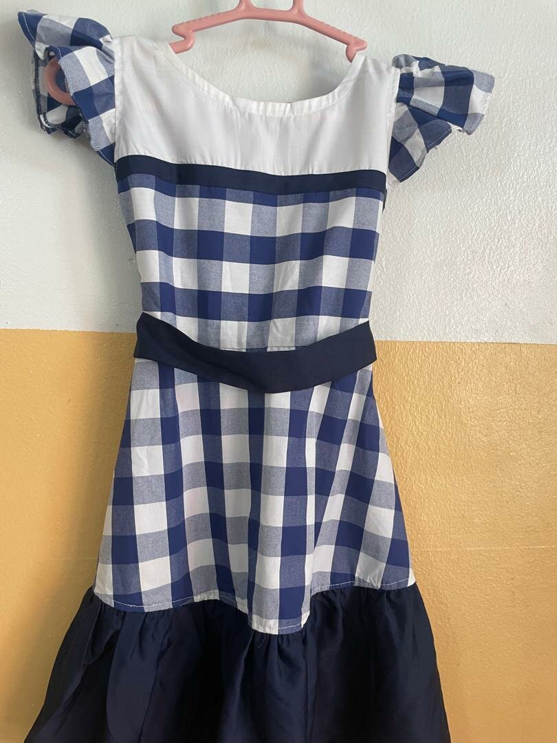 Robe à carreaux chic 7-8 ans