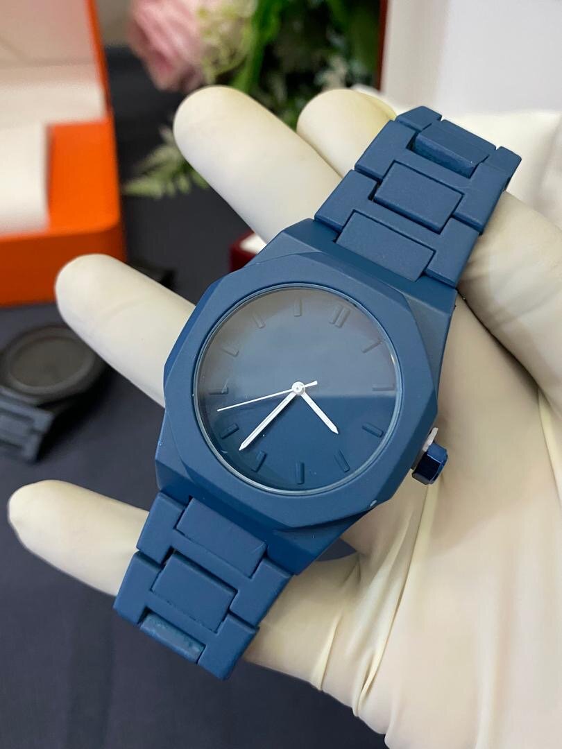 Montres élégantes en silicone