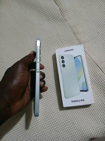 Samsung Galaxy A16 Smartphone