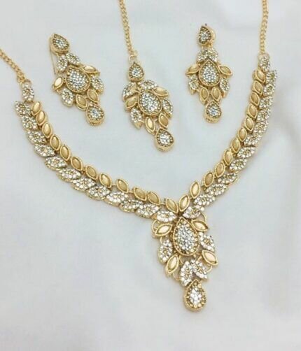 Ladies 3pc weddings set Nackless bindi topas