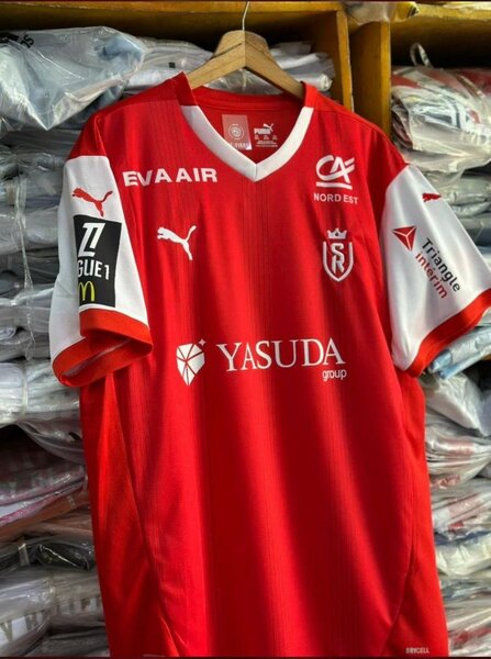 Maillot Rouge de Football