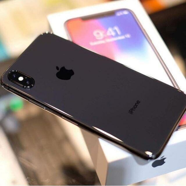 iPhone X 64Go - Argent/Noir