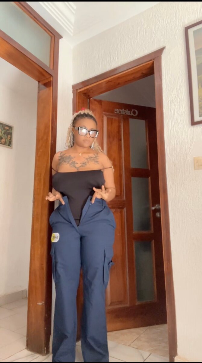 Combinaison short noire élégante