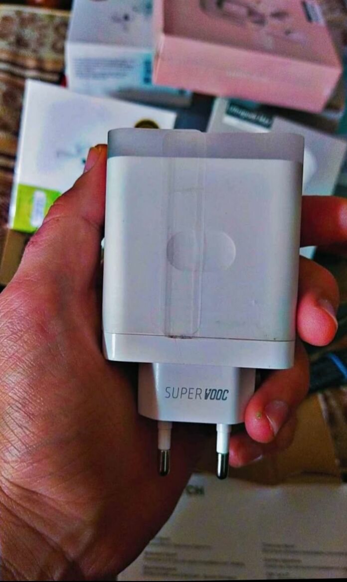 Oppo vooc Charger