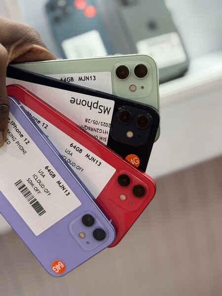 iPhone 12 - 64Go Quasi Neuf