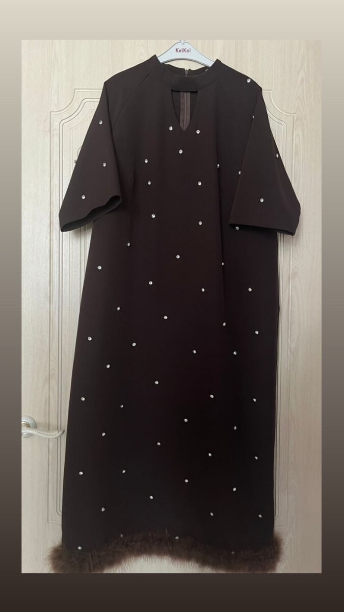 Вечерное платье в хорошем состоянии коричневый