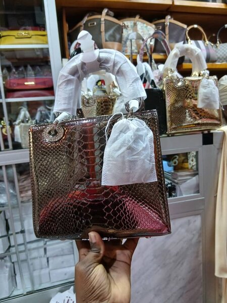 Sac à main élégant en cuir