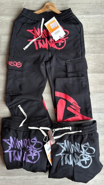 Jogging cargo minus two