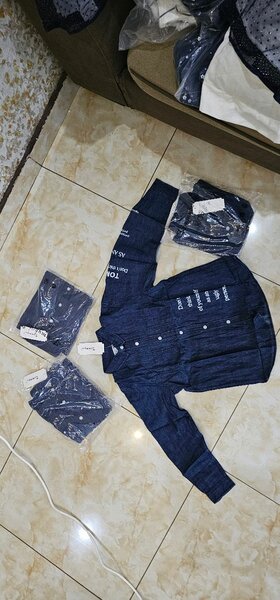 Jean shirt inscribed :Do not think you are ugly