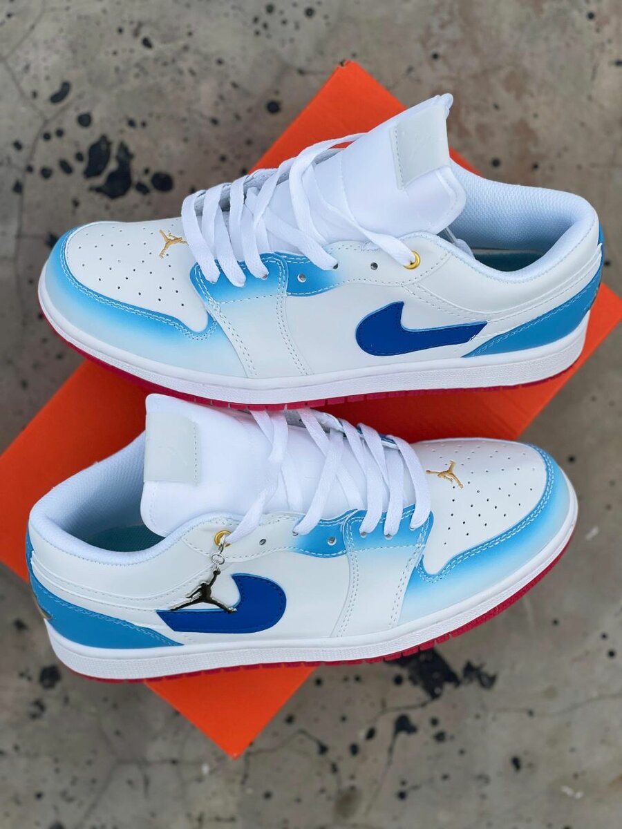 Baskets multicolores tendance