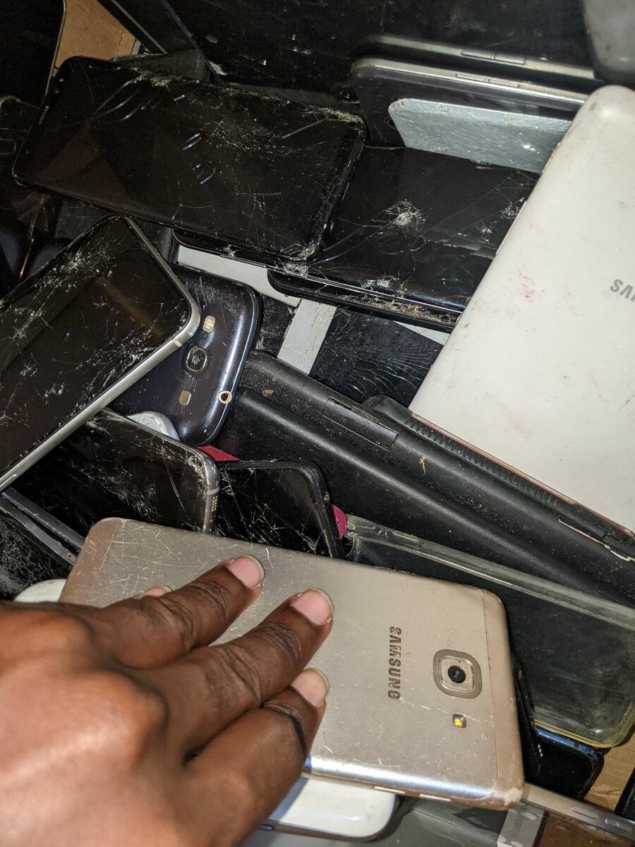 Plaquette de téléphone