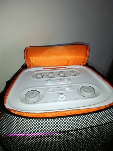 Enceinte Bluetooth JBL Puissante