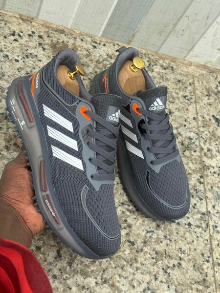 Chaussures adidas homme