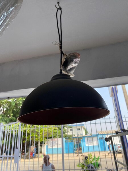 Suspension moderne en métal