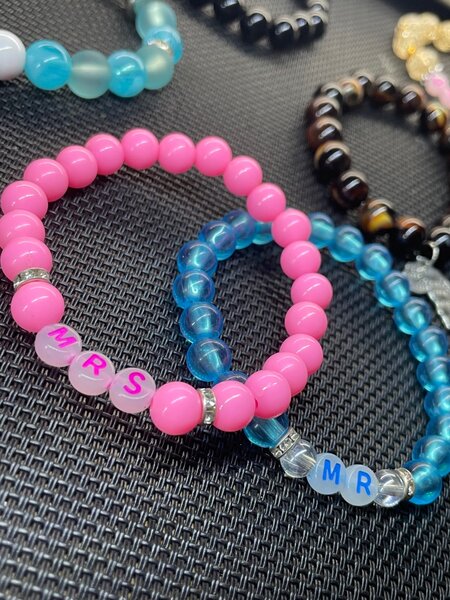 Paradise couple sets