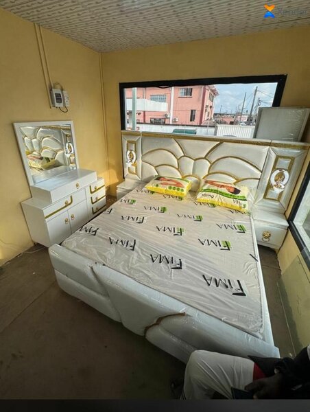 Lit capitonné caviar nouveauté