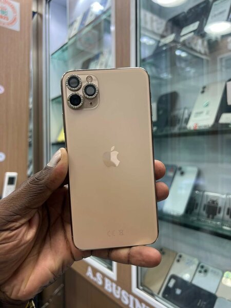 iPhone 11pro max 64giga casineuf sans Face ID