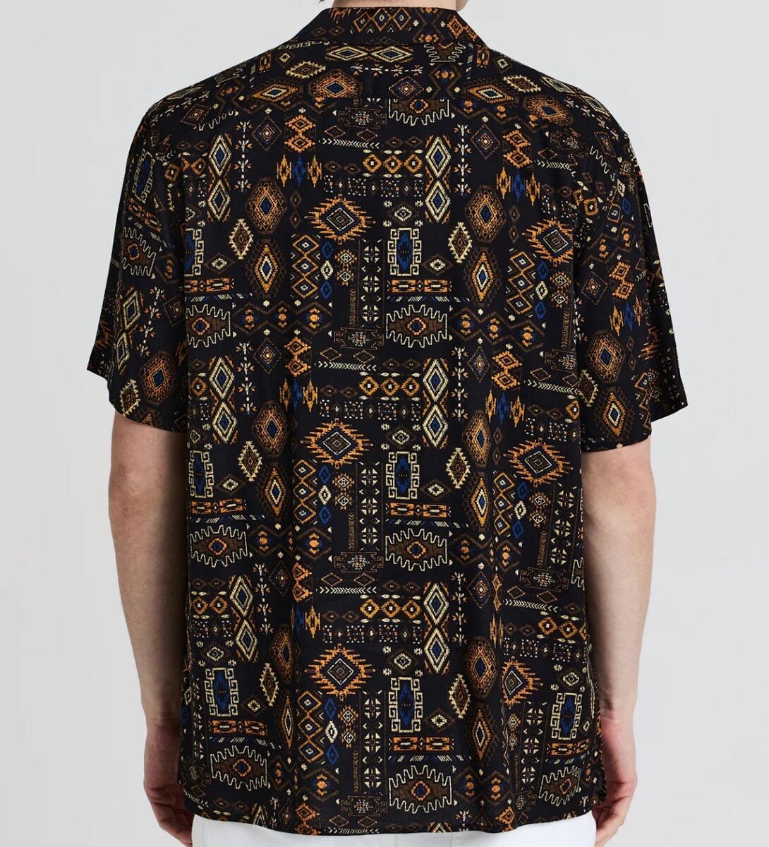 Chemise à motifs ethniques homme