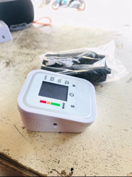 Electronic Blood Pressure Monitor