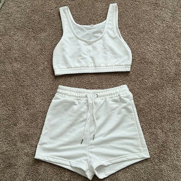 Ensemble short+haut