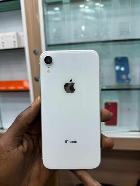 Disponible XR 64go Casi retour