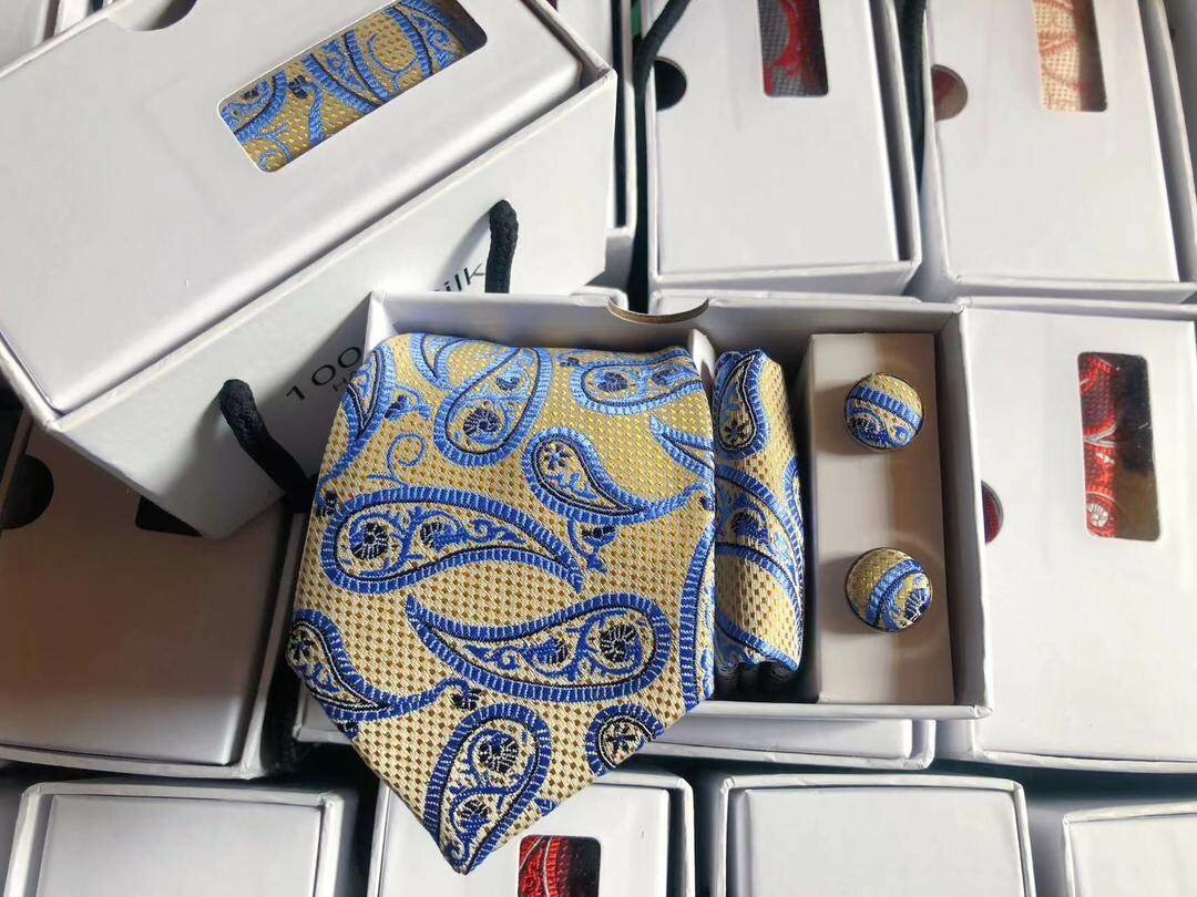 Cravates complet pochette + bouton de manchette