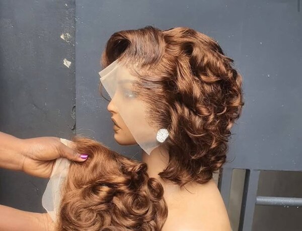 Perruque synthétique lace front