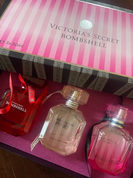 Original Victoria secret bombshell