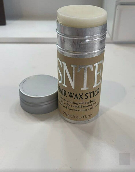 Bâton de cire capillaire