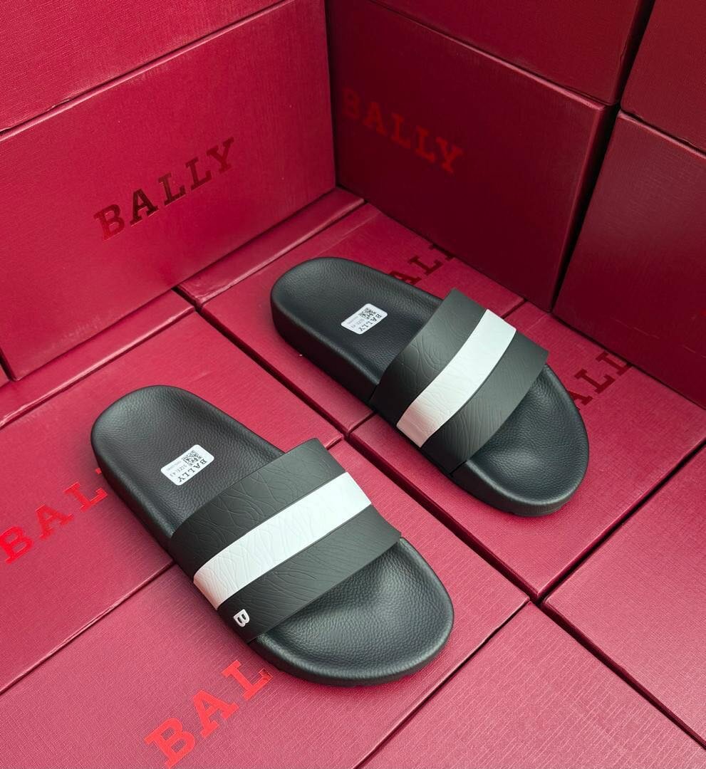 Claquettes élégantes pour hommes