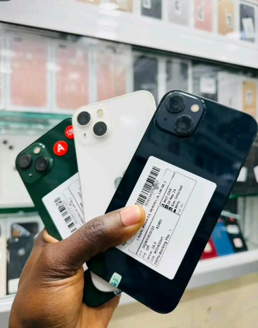 IPhone 14 simple 128GB quasi neuf Disponible