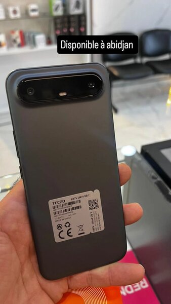 Smartphone Tecno Spark Slim
