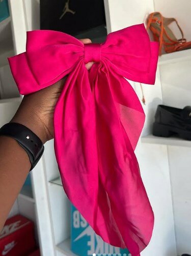 Bow hair clip, hot pink