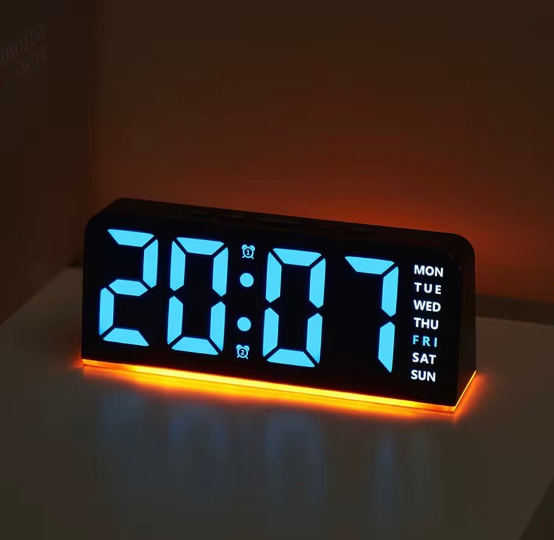 Réveil numérique LED moderne