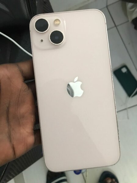 iPhone 13 simple quasis neuf