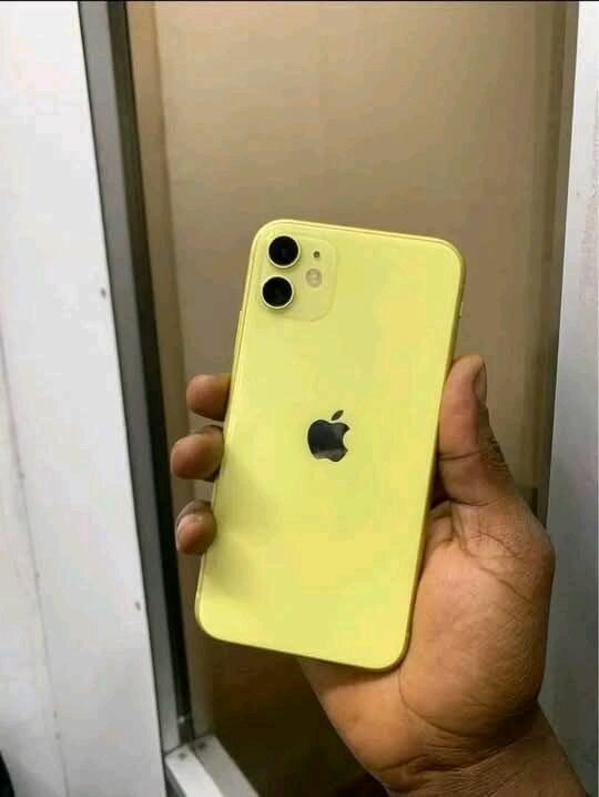 Apple iPhone 11 Jaune 64 Go