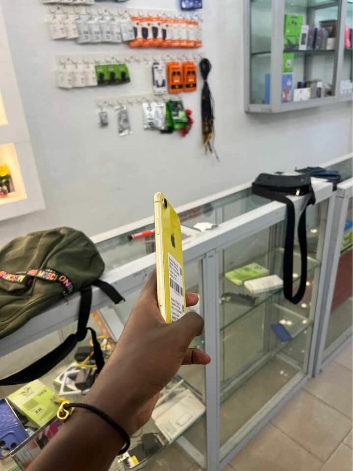 iPhone Xr Jaune 64 Go