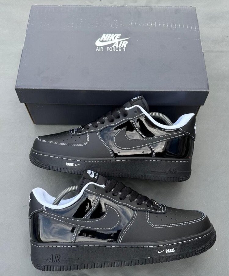 NIKE AIR FORCE 1